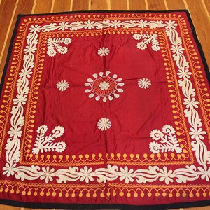Vintage suzani cover,5.3x4.9feet, Uzbek hand embroidery Suzani,Wall hanging, tablecloth,vintage handmade embroidered textile from Uzbekistan