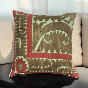 Handmade Uzbek Suzani Pillow Cover: Floral Embroidered Accent Cushion (44x44cm)