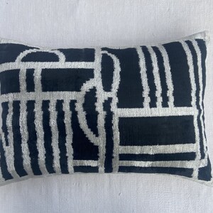 57x40cm Silk Ikat Pillowcase,Ikat Velvet Pillow,  Ikat Cushion, Throw Pillows, Lumbar Pillows, Geometric Pillowcase, Boho Pillow