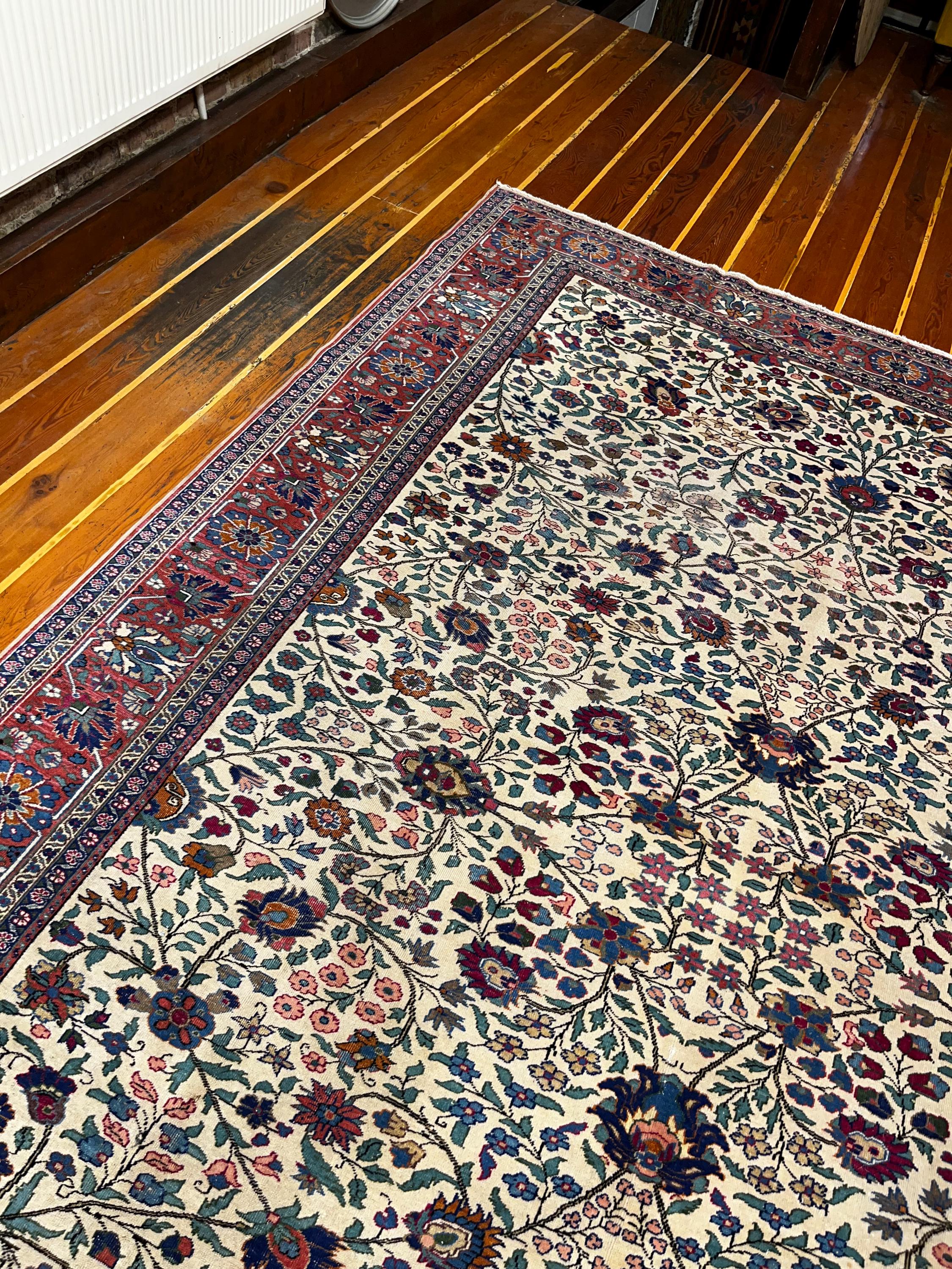 手織りトルコ産カイセリ絨毯 – 鮮やかな花柄 365×250 cm (12×8.2 ft