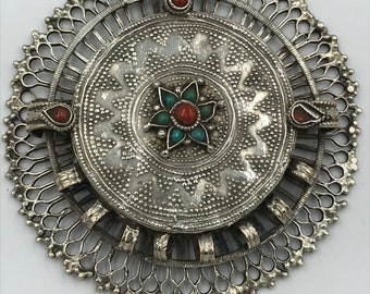 Vintage Antic pendant from Afghanistan silver with coral and turquoise havemade