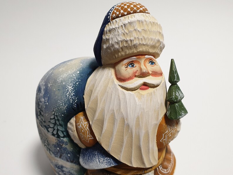 Figurine en bois du père Noël avec grand sac, figurine du père Noël sculptée à la main, poupée ukrainienne du père Noël Frost, art de la sculpture sur bois 5,6 pouces 14 cm image 7