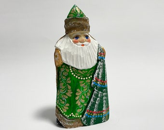 Handgesneden houten kerstmanbeeldje, houtsnijkunst, Oekraïens kerstdecor 15 cm (6 inch)