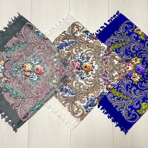 Bufanda ucraniana con flecos, chal de piano Babushka, pañuelo cuadrado eslavo para la cabeza, tejido floral popular