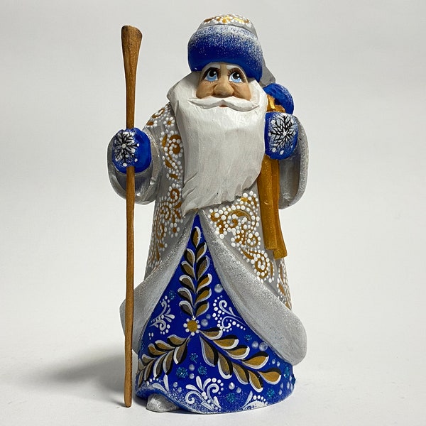 Figurine du Père Noël Ukrainien, Figure du Père Noël en Bois Sculpté à la Main, Sculpture sur Bois Art Père Frost 5,8 pouces (14,5 cm)