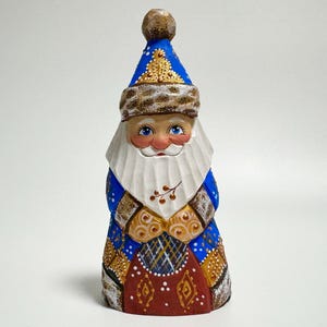 Hand Carved Wooden Santa Claus Figurine, Wood Carving Father Frost, Ukrainian Christmas Decor 6.2 inch (15.5 cm)