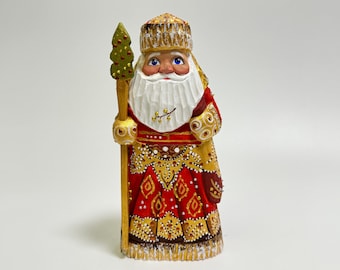 Handgesneden houten kerstmanbeeldje, houtsnijwerk Vadertje Vorst, Oekraïens kerstdecor 15 cm (6 inch)