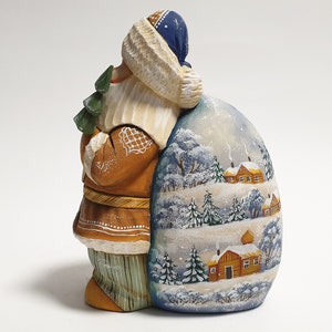 Figurine en bois du père Noël avec grand sac, figurine du père Noël sculptée à la main, poupée ukrainienne du père Noël Frost, art de la sculpture sur bois 5,6 pouces 14 cm image 3