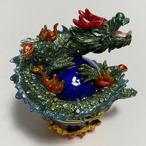 Schmuckschatulle Drache Figur Emaille Metall Schmuckschatulle mit Swarovski Kristallen 3,2 Zoll (8 cm)