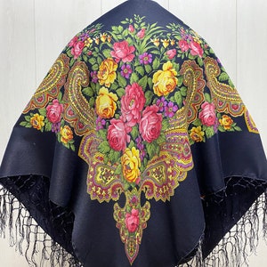 Bufanda ucraniana con flecos, chal de piano Babushka, bufanda de cabeza cuadrada eslava, tela floral popular