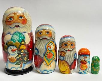Christmas Nesting Dolls for Kids, Ukrainian Matryoshka Babushka doll, Wooden Santa Claus Figurines 7 inch (18 cm)