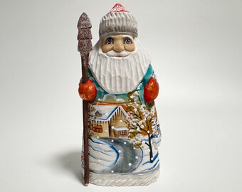 Handgesneden houten kerstmanbeeldje, houtsnijwerk Vadertje Vorst, Oekraïens kerstdecor 15 cm (6 inch)