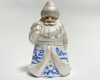 Hand Carved Santa Claus Figurine, Wooden Santa Figure, Ukraine Wood Carving 5.8 inch (14.5 cm)