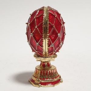 Faberge Egg Small Keepsake Box met kerkmodel Swarovski-kristallen 2,6 inch (6,5 cm)