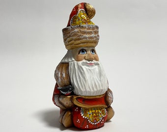 Ukrainian Santa Claus Figurine, Hand Carved Wooden Santa Figure, Wood Carving Art Christmas Gnome Decor 5.6 inch (14 cm)