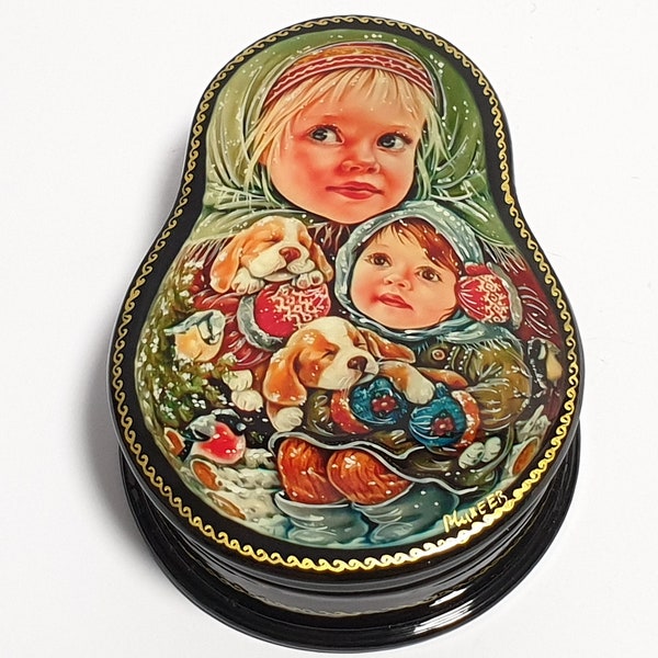 Soviet Lacquer Miniature Lacquer Box Daughter Jewelry Box USSR Fedoskino Trinket Box for Kids