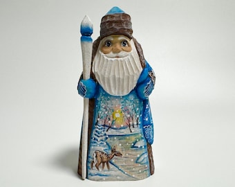 青いサンタクロースの陶器フィギュア 手彫りの木製サンタクロース、ウクライナの民芸品、クリスマスの装飾