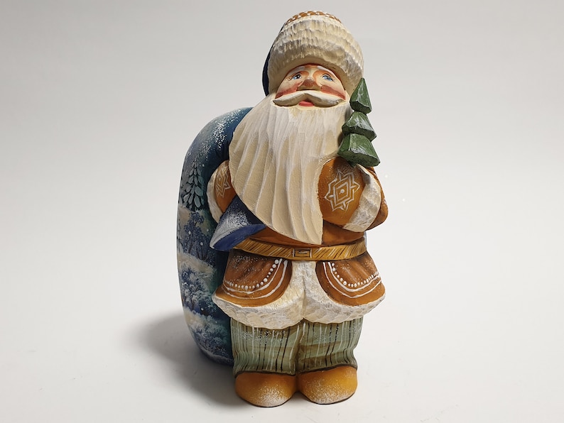 Figurine en bois du père Noël avec grand sac, figurine du père Noël sculptée à la main, poupée ukrainienne du père Noël Frost, art de la sculpture sur bois 5,6 pouces 14 cm image 2