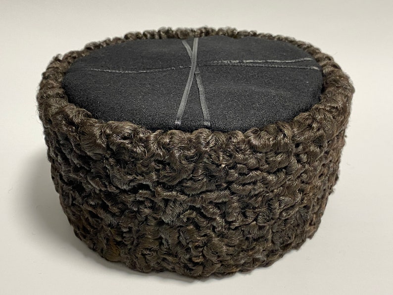 Kosakenmütze Papakha Kubanka, Uniform der Sowjetunion, Astrachan Karakul Pelz, Wintermütze Bild 1