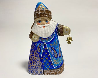 Papá Noel tallado a mano con campana, figura de madera de Papá Noel, arte tallado en madera, decoración navideña ucraniana de 15 cm (6 pulgadas)