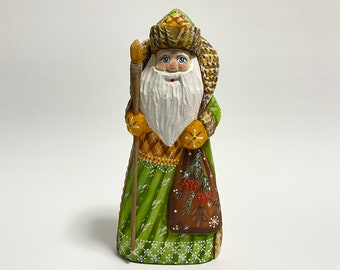 Handgesneden houten kerstmanbeeldje, houtsnijkunst, Oekraïens kerstdecor (19 cm)
