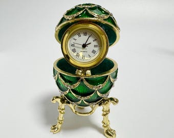 Dekorative Faberge-Eieruhr in Box, emaillierte Metallbox mit Swarovski-Kristallen 7 cm