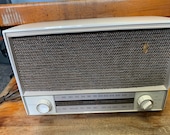 Zenith Tube Tabletop Radio
