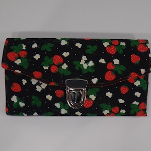 Portmonee Grethe Erdbeeren Blüten Punkte Handmade Unikat