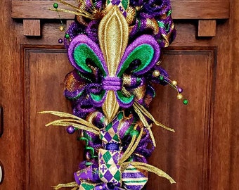 Mardi Gras Garland Mardi Gras Table Decor Mardi Gras Mantel Garland Jester Hat Garland Fat Tuesday Swag Purple Gold Mardi Gras Centerpiece
