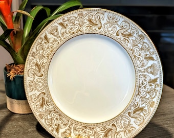 Vintage Wedgewood Bone China Florentine Patter with Gold Dragons Dinner Plate  W4219, Made in England