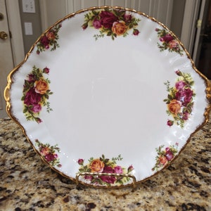 Vintage Royal Albert Old Country Roses Handled Cake Plate – 10&quot; Bone China, Made in England