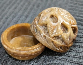 Small Hand Carved Soapstone Trinket Box – Vintage Stone Keepsake – Jewelry or Ring Box