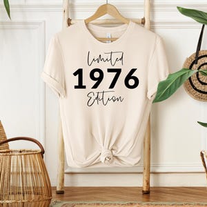 1976 Birthday TShirt UK, 50th Birthday Gifts for Women, 50th Birthday Tshirt, Vintage 1976 Birthday Shirt, Birthday Gift for Mum Grandpa natural