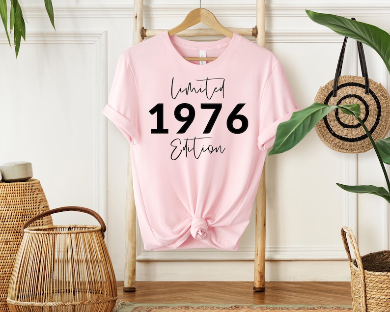 1976 Birthday TShirt UK, 50th Birthday Gifts for Women, 50th Birthday Tshirt, Vintage 1976 Birthday Shirt, Birthday Gift for Mum Grandpa pink
