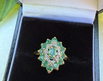 9ct gold emerald & diamond dress ring size L