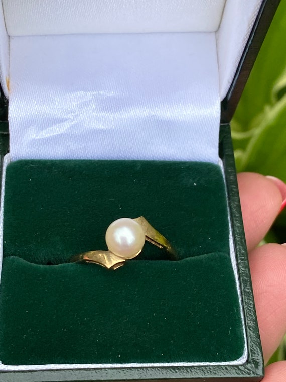 9ct gold pearl best sale ring