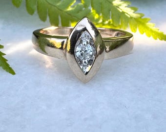 9ct gold diamond ring size N1/2, 7