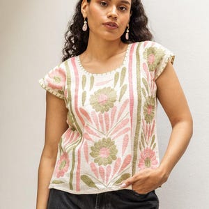 Mexican Hand Embroidered Huipil Top, Oaxaca Mexico Folk Style, Minimalist Mexican, Ethnic Floral, Vintage Style Peasant Tunic, Artisan Made