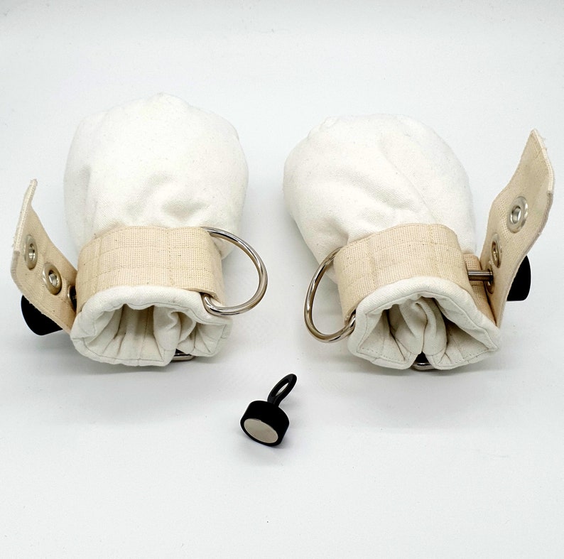 Locking Medical Restraints Fist Gloves Mittens Bondage Slave Padded