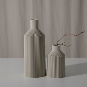 Vase D • taupe/light gray • waterproof • minimalist modern vases • 3D printing • made of plant material