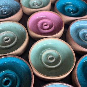Ceramic soap dish / soap holder / wheel thrown soap dish / round pottery soap dish image 8