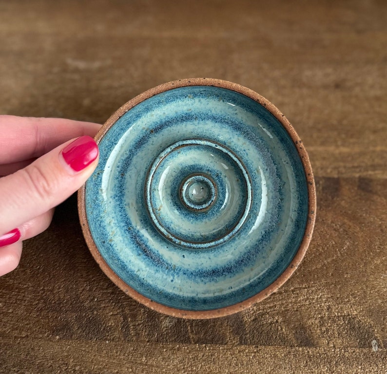 Ceramic soap dish / soap holder / wheel thrown soap dish / round pottery soap dish image 10