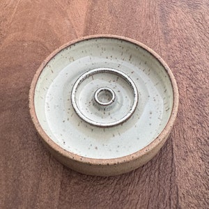 Ceramic soap dish / soap holder / wheel thrown soap dish / round pottery soap dish image 9