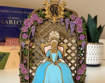 Bridgerton-inspired library decor in wood, reminiscent of Queen Charlotte. Hand-painted Regency diorama. Gift for fans of the series and romance.