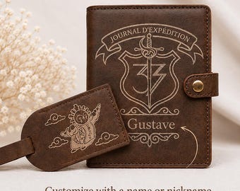 Portafoglio per passaporto personalizzato con etichetta per bagaglio – Diario di spedizione ispirato a Clair Obscur / Expedition 33 – Versione EN/FR