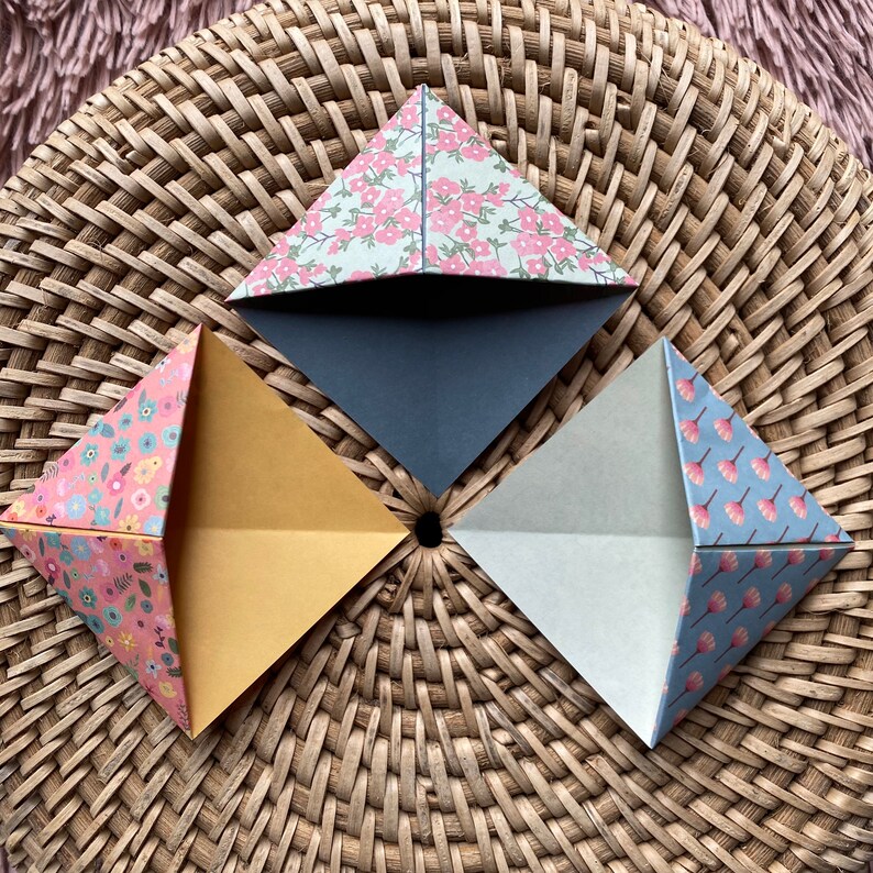 LEAVES Origami Corner Bookmarks 7.5 X 7.5 Cm, Assorted Patterned Paper ...