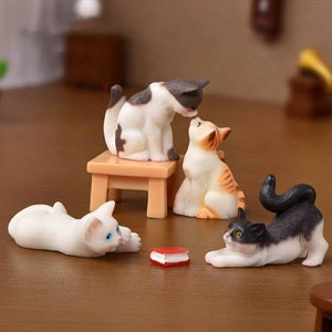 Miniature Cats With Books Desk and Chair Dollhouse Fairy Garden