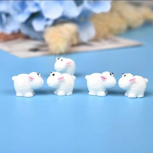Mini Sheep Figurines Miniature Garden Decoration Resin Little White Sheep 1:12 Doll House Accessories- Fairy Garden- Gnome Garden- Pack of 5