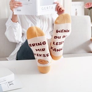 Socken Geschenkset für Frauen zum Geburtstag, Geburtstagsgeschenk für Freundin, Mama, lustige Socken mit Spruch Bring mir Kekse, Gr 37-43 Bild 2