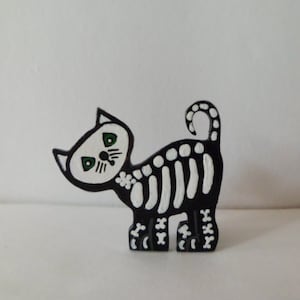 Wooden Halloween Skeleton Cat  1&quot;  scale